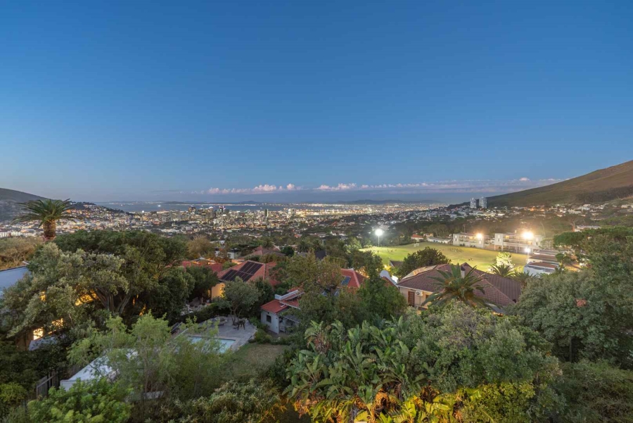 3 Bedroom Property for Sale in Oranjezicht Western Cape